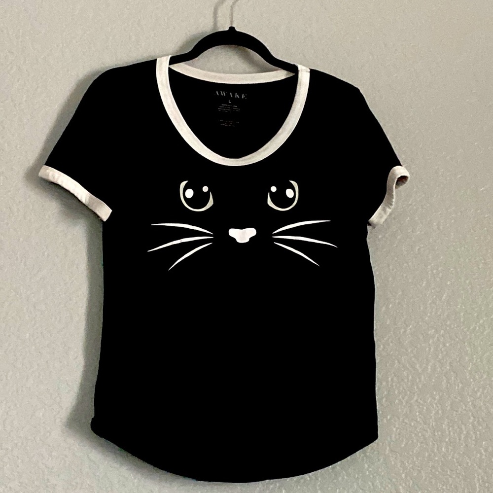 *5 for $20!* Awake brand Cat face black and white tee shirt Juniors Large